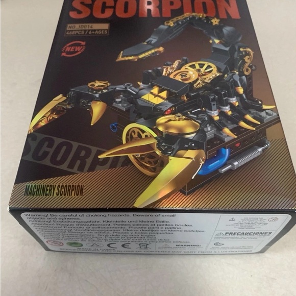 Machinery Scorpion Building Set - Black and Gold - Picture 2 of 5